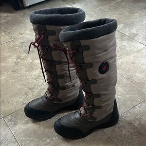 Cougar Gray and Black Winter Boots with Burgundy Laces